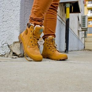 PALLADIUM PAMPA SPORT CUFF WATERPROOF SHEARLING Beige Brown